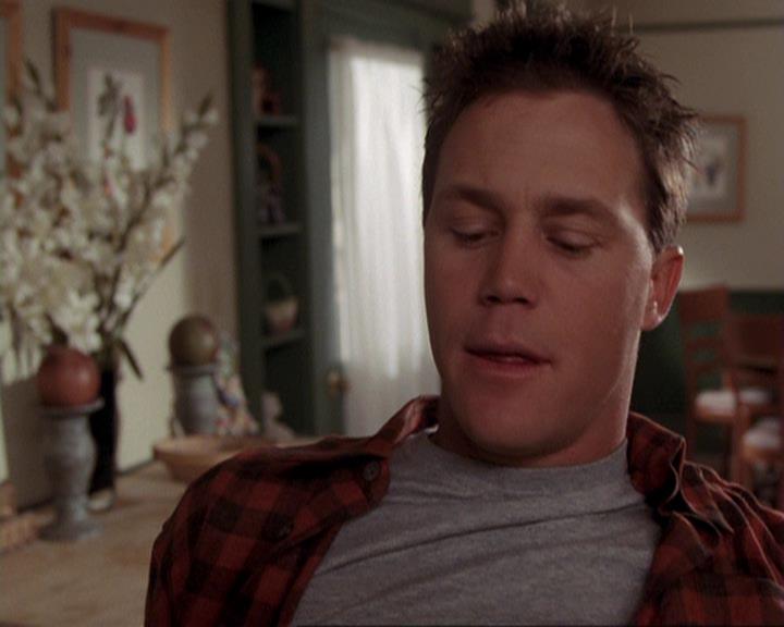 Charmed-Online-dot-417SavingPrivateLeo1493.jpg