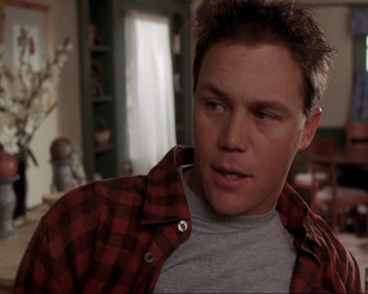 Charmed-Online-dot-417SavingPrivateLeo1495.jpg