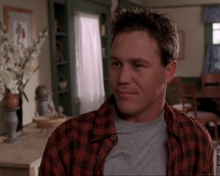 Charmed-Online-dot-417SavingPrivateLeo1504.jpg