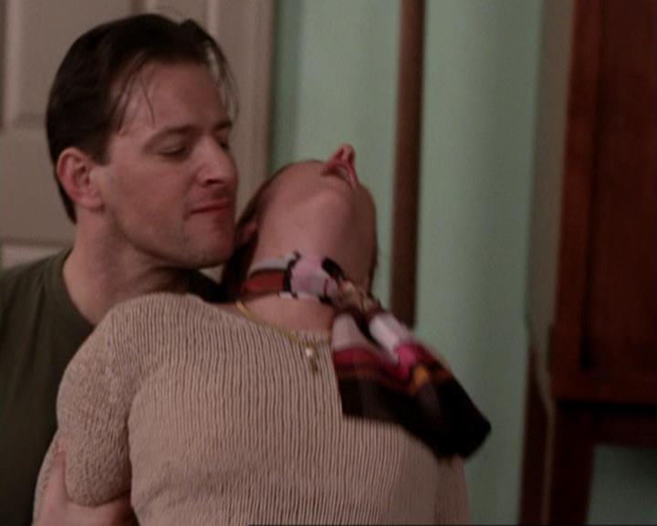 Charmed-Online-dot-417SavingPrivateLeo1509.jpg