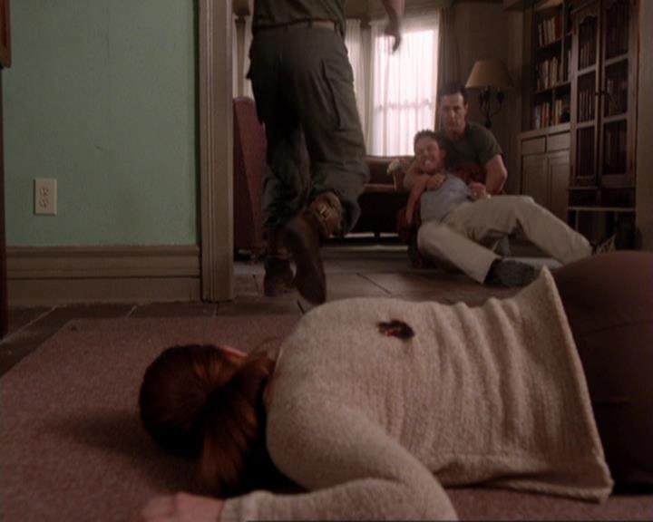 Charmed-Online-dot-417SavingPrivateLeo1513.jpg