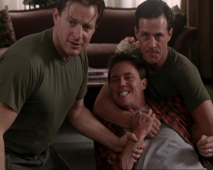 Charmed-Online-dot-417SavingPrivateLeo1517.jpg