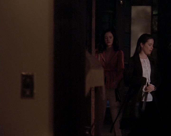 Charmed-Online-dot-417SavingPrivateLeo1550.jpg