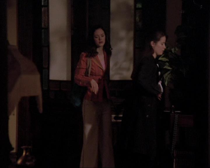 Charmed-Online-dot-417SavingPrivateLeo1551.jpg