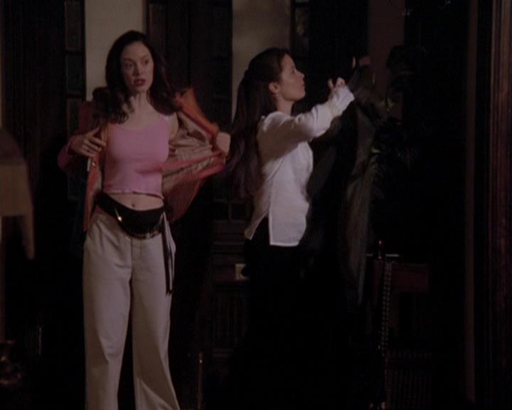 Charmed-Online-dot-417SavingPrivateLeo1556.jpg