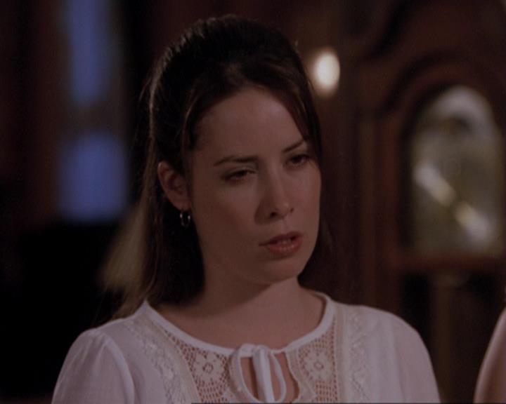 Charmed-Online-dot-417SavingPrivateLeo1596.jpg