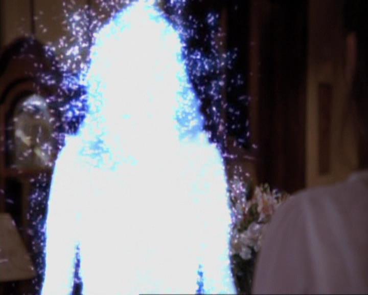 Charmed-Online-dot-417SavingPrivateLeo1726.jpg