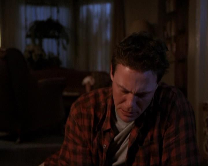 Charmed-Online-dot-417SavingPrivateLeo1735.jpg