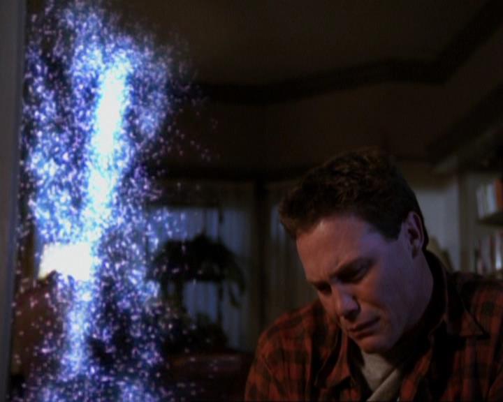 Charmed-Online-dot-417SavingPrivateLeo1739.jpg