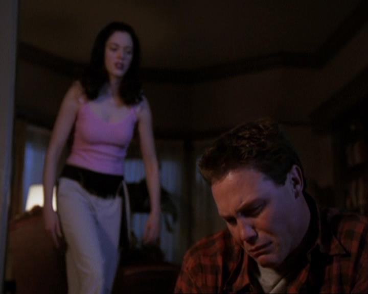 Charmed-Online-dot-417SavingPrivateLeo1741.jpg