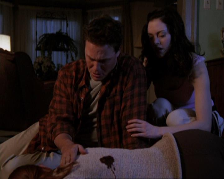 Charmed-Online-dot-417SavingPrivateLeo1745.jpg