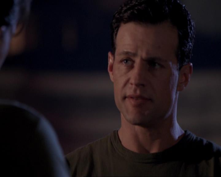 Charmed-Online-dot-417SavingPrivateLeo1892.jpg