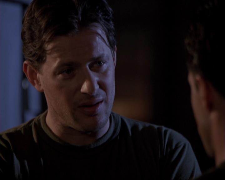 Charmed-Online-dot-417SavingPrivateLeo1894.jpg