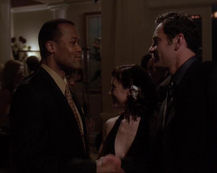 Charmed-Online-dot-417SavingPrivateLeo1923.jpg Charmed-Online-dot-417SavingPrivateLeo1923.jpg