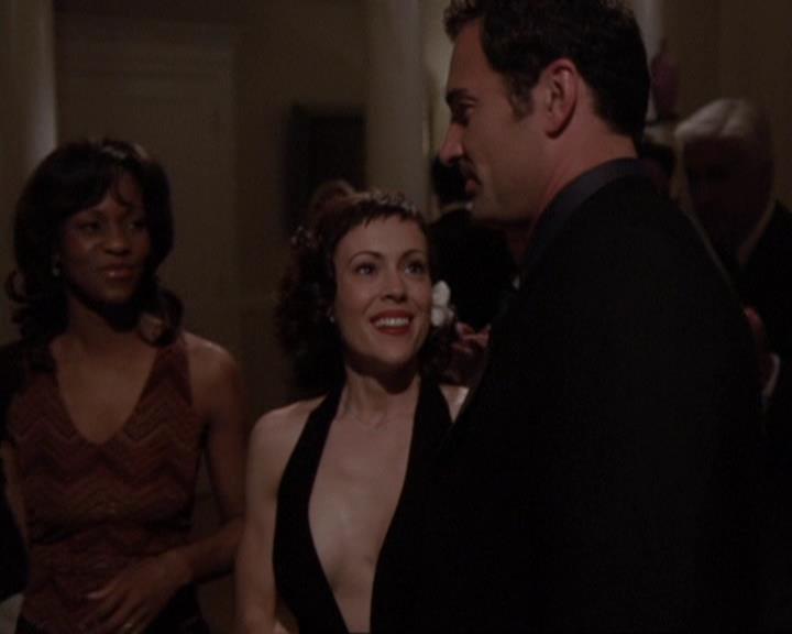 Charmed-Online-dot-417SavingPrivateLeo1926.jpg