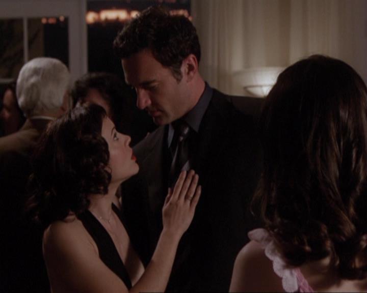 Charmed-Online-dot-417SavingPrivateLeo1976.jpg