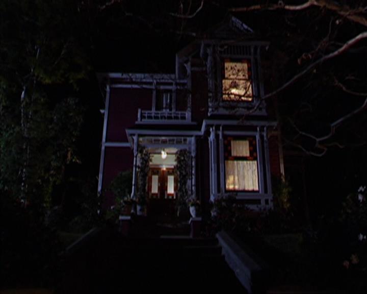 Charmed-Online-dot-417SavingPrivateLeo1988.jpg