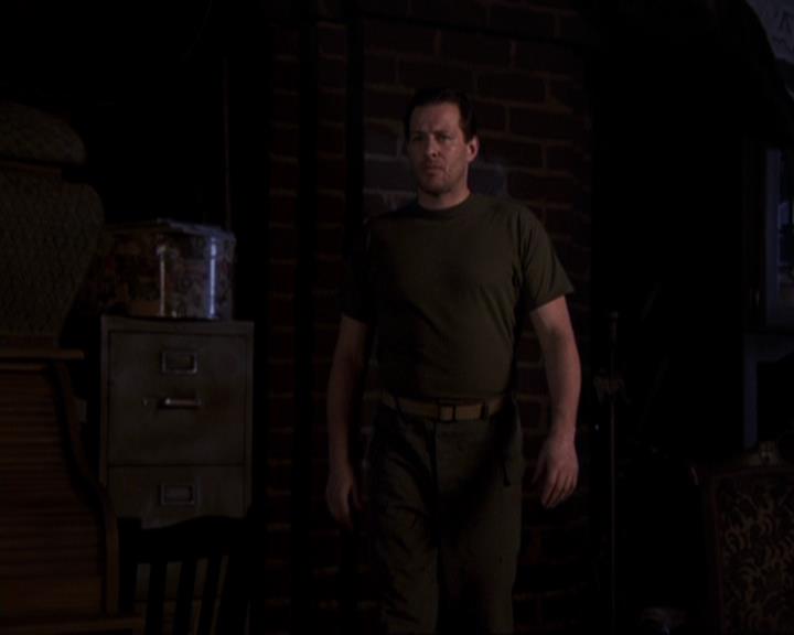 Charmed-Online-dot-417SavingPrivateLeo2000.jpg
