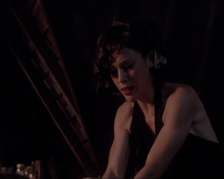 Charmed-Online-dot-417SavingPrivateLeo2073.jpg