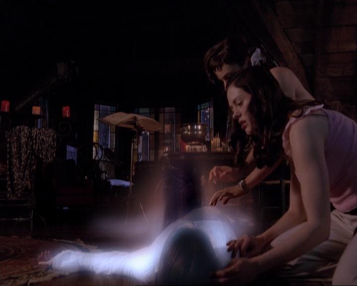 Charmed-Online-dot-417SavingPrivateLeo2125.jpg