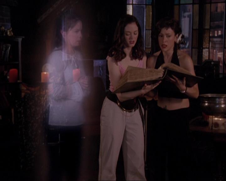 Charmed-Online-dot-417SavingPrivateLeo2149.jpg