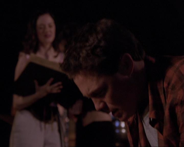Charmed-Online-dot-417SavingPrivateLeo2179.jpg