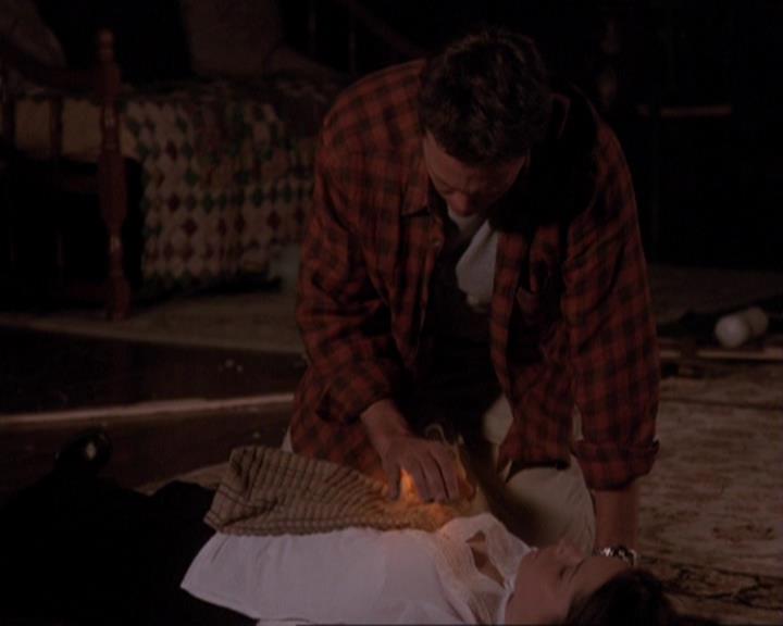 Charmed-Online-dot-417SavingPrivateLeo2188.jpg