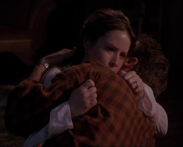 Charmed-Online-dot-417SavingPrivateLeo2208.jpg Charmed-Online-dot-417SavingPrivateLeo2208.jpg