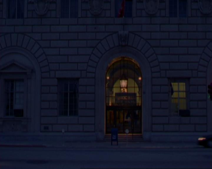 Charmed-Online-dot-417SavingPrivateLeo2317.jpg Charmed-Online-dot-417SavingPrivateLeo2317.jpg