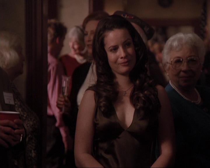 Charmed-Online-dot-417SavingPrivateLeo2396.jpg