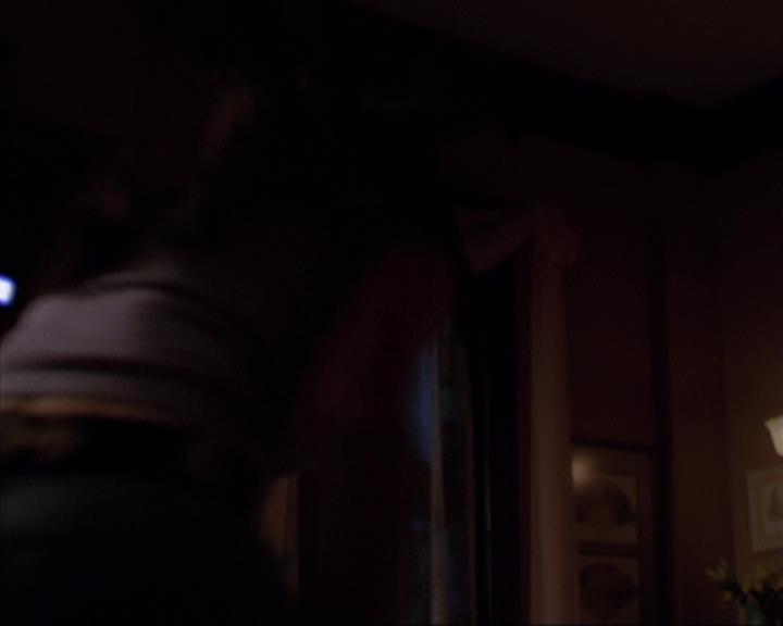 Charmed-Online-dot-419BiteMe0002.jpg