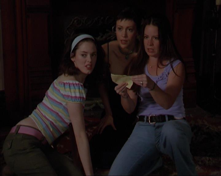 Charmed-Online-dot-419BiteMe0027.jpg