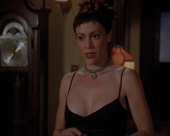 Charmed-Online-dot-419BiteMe0092.jpg