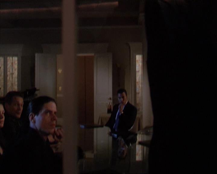 Charmed-Online-dot-419BiteMe0125.jpg