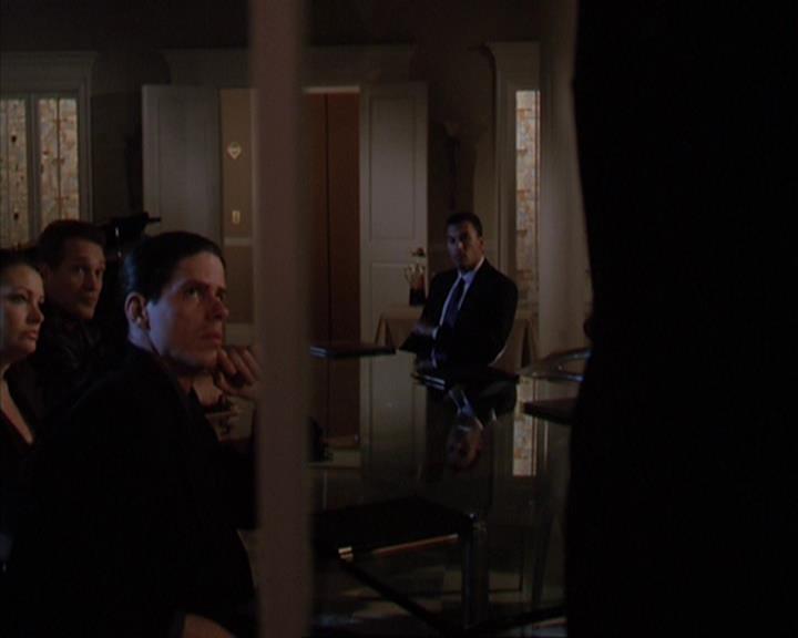Charmed-Online-dot-419BiteMe0127.jpg