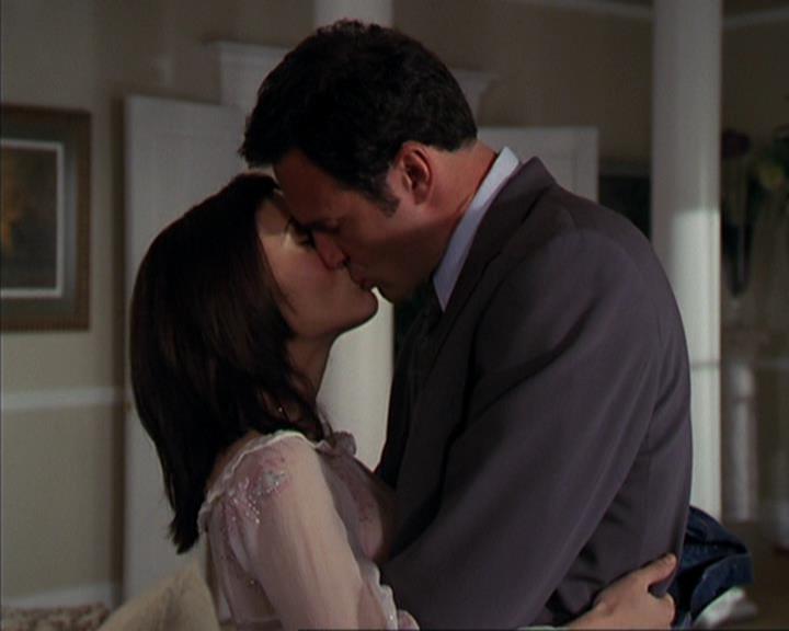 Charmed-Online-dot-419BiteMe0361.jpg