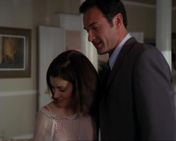 Charmed-Online-dot-419BiteMe0381.jpg