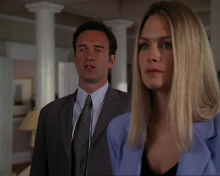 Charmed-Online-dot-419BiteMe0397.jpg