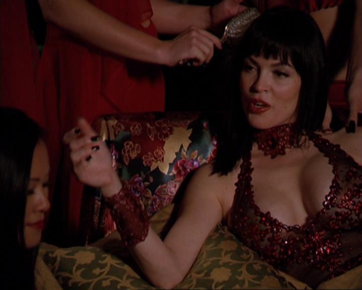Charmed-Online-dot-419BiteMe0441.jpg
