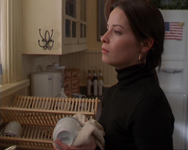 Charmed-Online-dot-419BiteMe0465.jpg