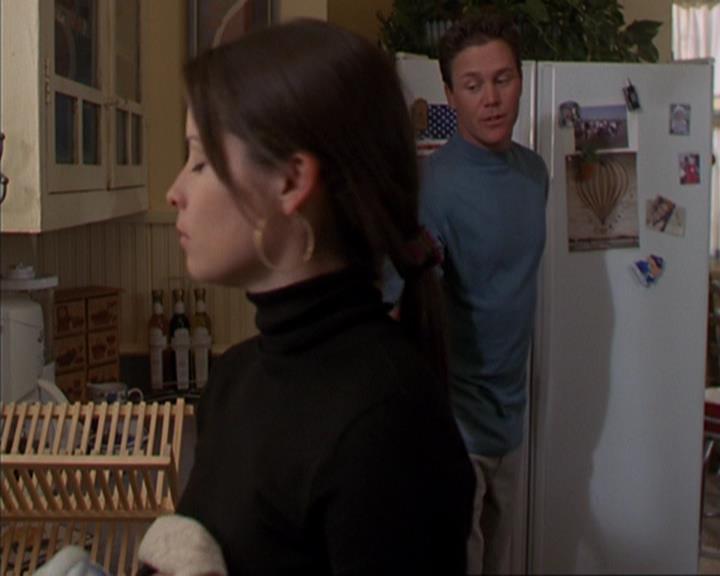 Charmed-Online-dot-419BiteMe0472.jpg