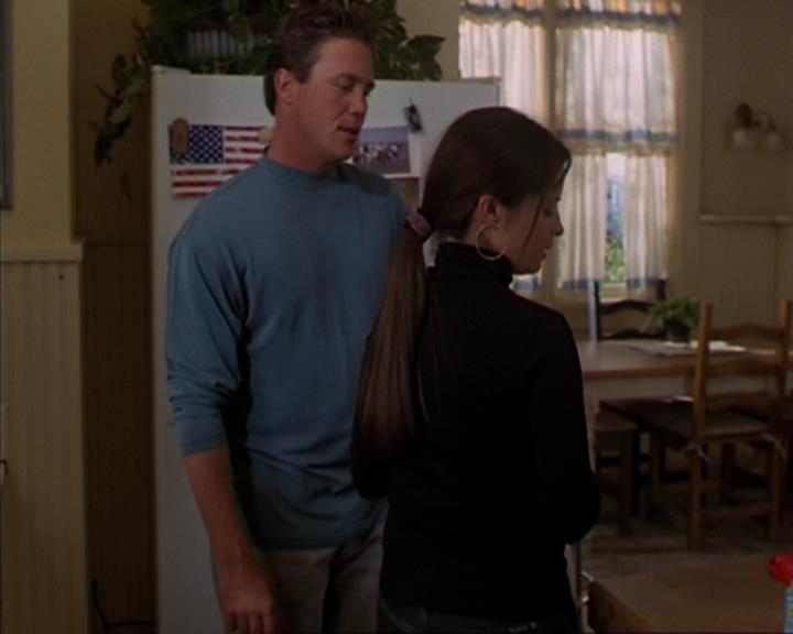 Charmed-Online-dot-419BiteMe0479.jpg