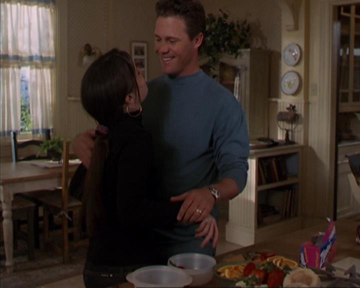Charmed-Online-dot-419BiteMe0491.jpg