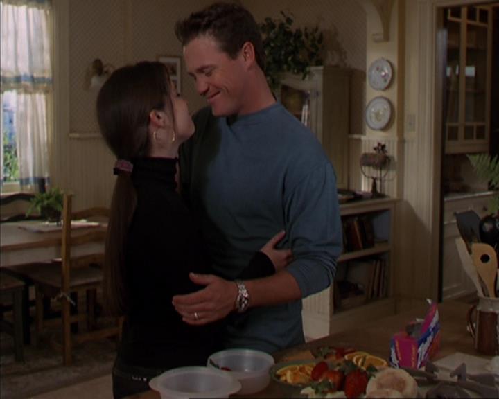 Charmed-Online-dot-419BiteMe0498.jpg