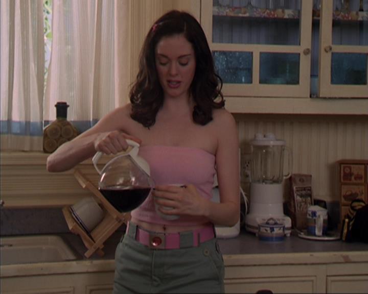 Charmed-Online-dot-419BiteMe0510.jpg