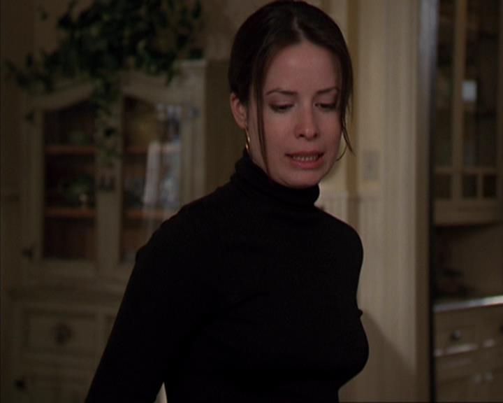 Charmed-Online-dot-419BiteMe0537.jpg