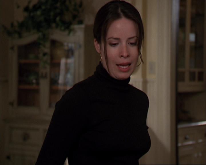 Charmed-Online-dot-419BiteMe0538.jpg