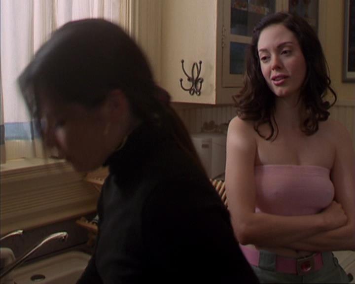 Charmed-Online-dot-419BiteMe0559.jpg