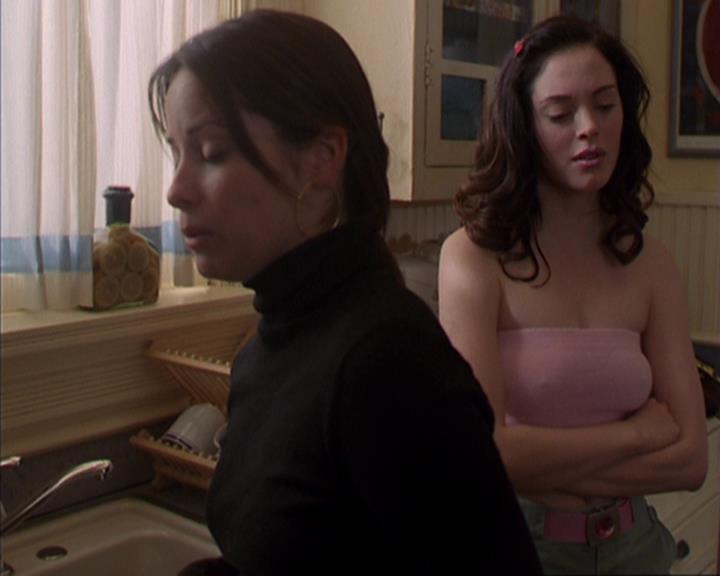 Charmed-Online-dot-419BiteMe0566.jpg