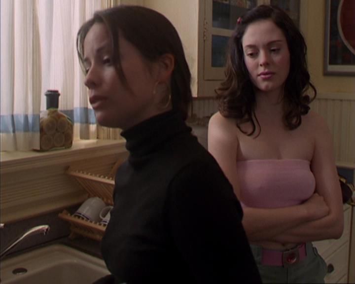 Charmed-Online-dot-419BiteMe0570.jpg